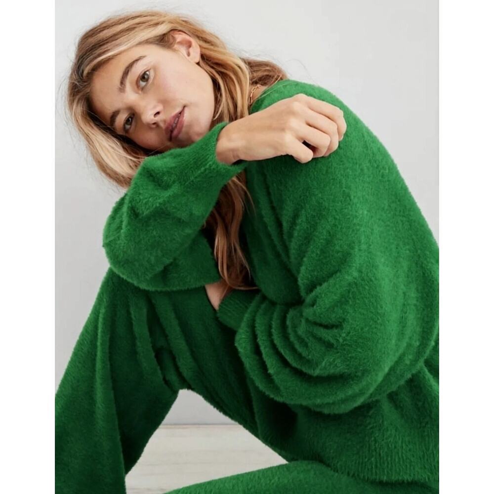 Aerie Flurry Crew Sweater. Size S. Retails $69